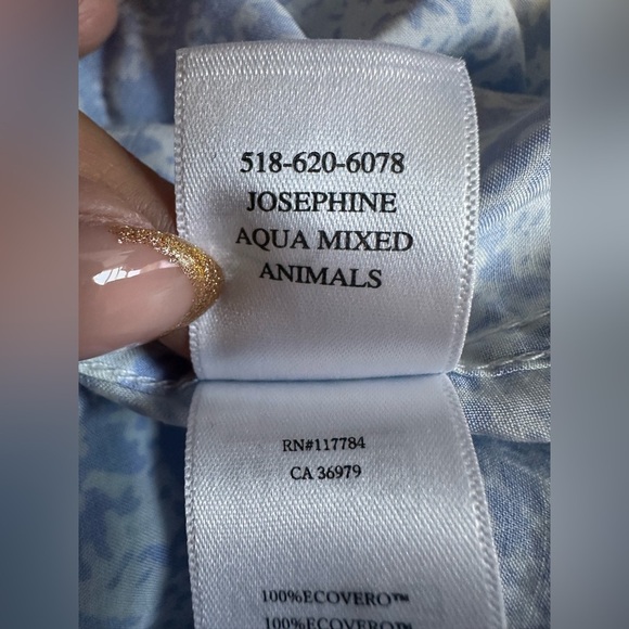 Rails Josephine Aqua Mixed Animal Size M Blue & White Button Up Shirt‎ - Picture 11 of 13